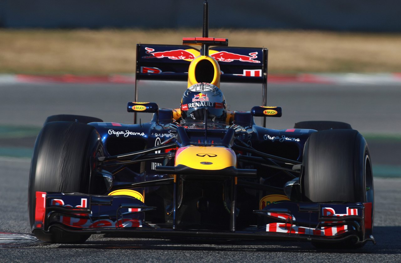 Barcelona Test Febbraio 2012, BARCELONA, SPAIN - FEBRUARY 22:  Sebastian Vettel of Germany e Red Bull Racing in action  during day two of Formula One winter testing at Circuit de Catalunya on February 22, 2012 in Barcelona, Spain.  (Photo by Mark Thompson/Getty Images)