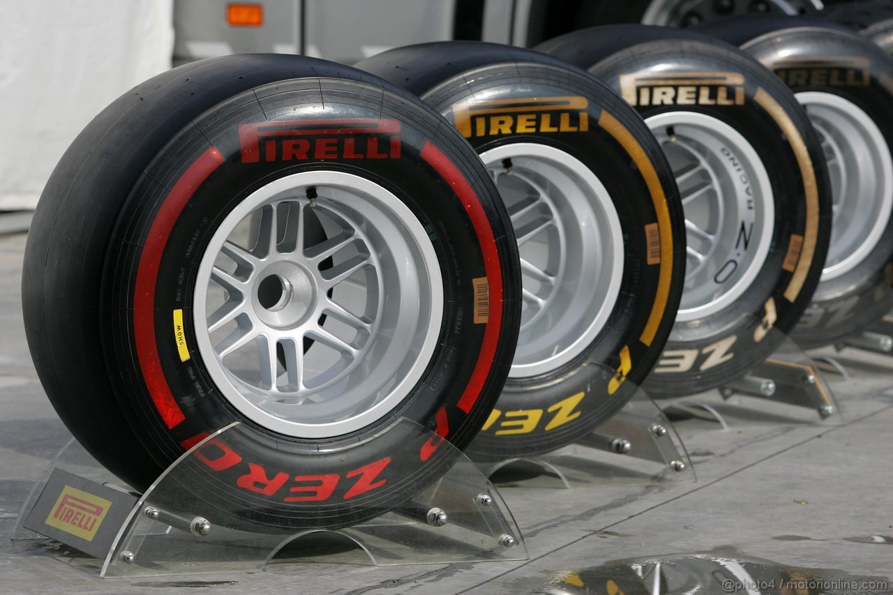 Barcelona Test Marzo 2012, 04.03.2012 Pirelli Tyres