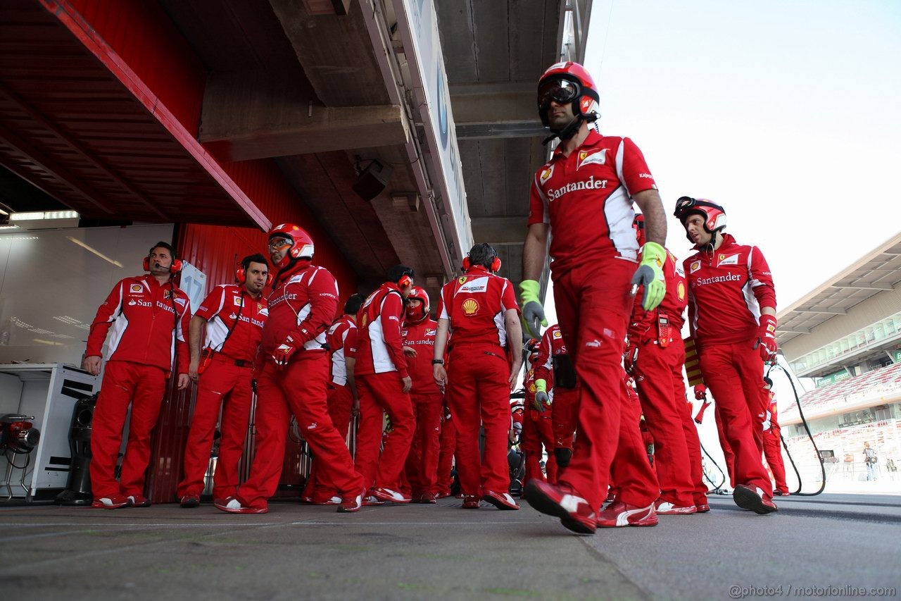Barcelona Test Marzo 2012, 01.03.2012
Ferrari meccanici 