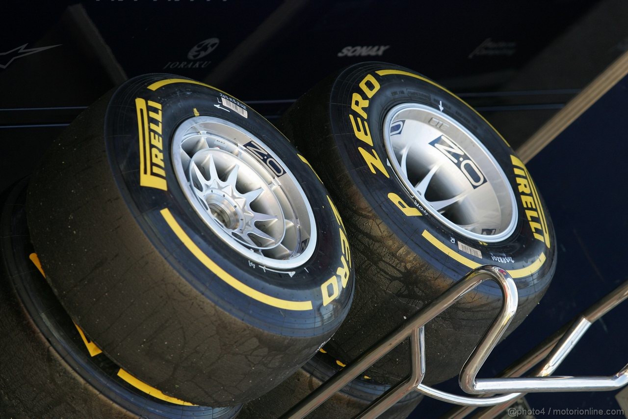 Barcelona Test Marzo 2012, 01.04.2012 Pirelli Tyres 