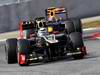 Barcelona Test Marzo 2012, 03.03.2012
Kimi Raikkonen, Lotus Renault F1 Team davanti a Mark Webber (AUS), Red Bull Racing 