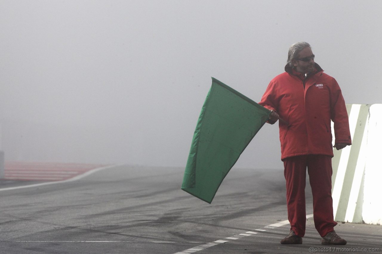 Barcelona Test Marzo 2012, 02.04.2012
Pitlane Atmosfera, green flag  