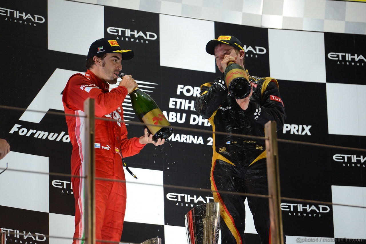 GP ABU DHABI, Podium: Kimi Raikkonen (FIN) Lotus F1 Team E20 (vincitore), Fernando Alonso (ESP) Ferrari F2012 (secondo) e Sebastian Vettel (GER) Red Bull Racing RB8 (terzo)