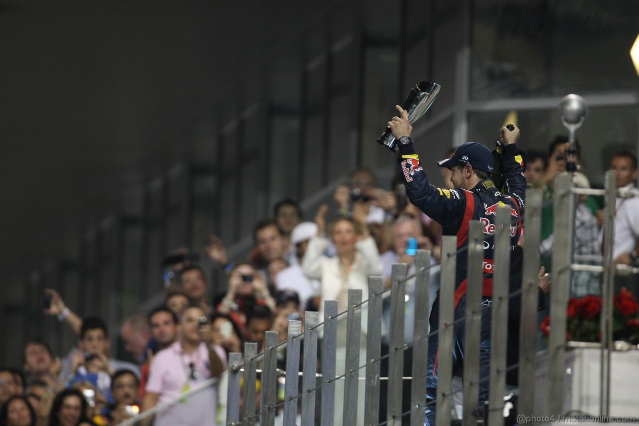 GP ABU DHABI, Podium: Sebastian Vettel (GER) Red Bull Racing RB8 (terzo)
