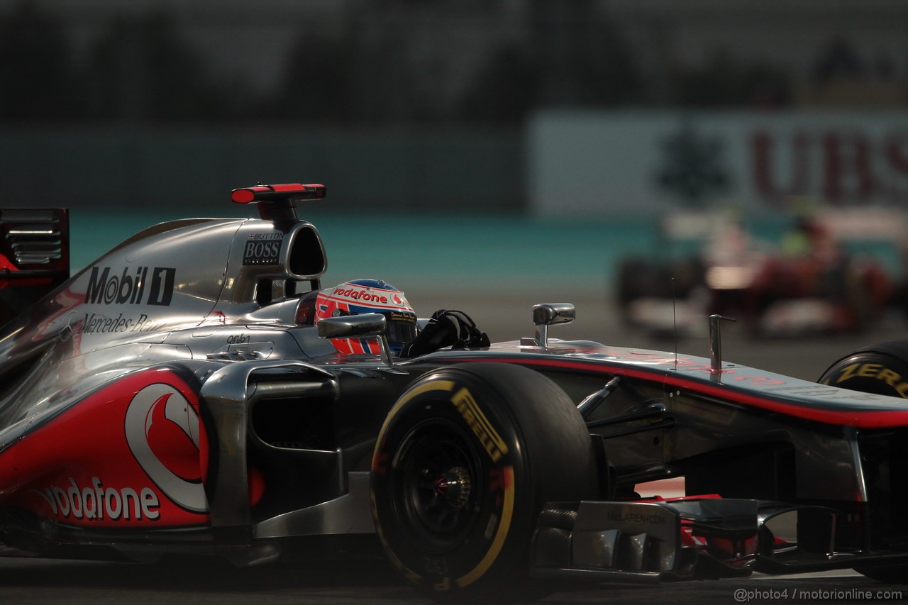 GP ABU DHABI, Gara: Jenson Button (GBR) McLaren Mercedes MP4-27