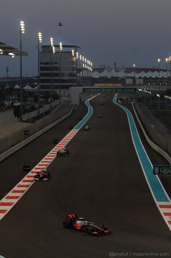 GP ABU DHABI, Gara: Jenson Button (GBR) McLaren Mercedes MP4-27