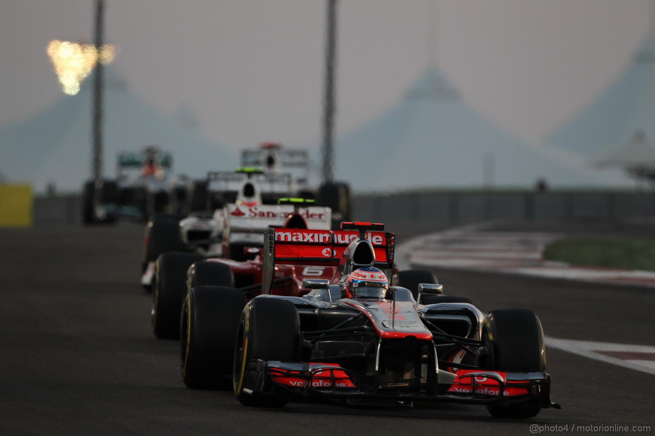 GP ABU DHABI, Gara: Jenson Button (GBR) McLaren Mercedes MP4-27
