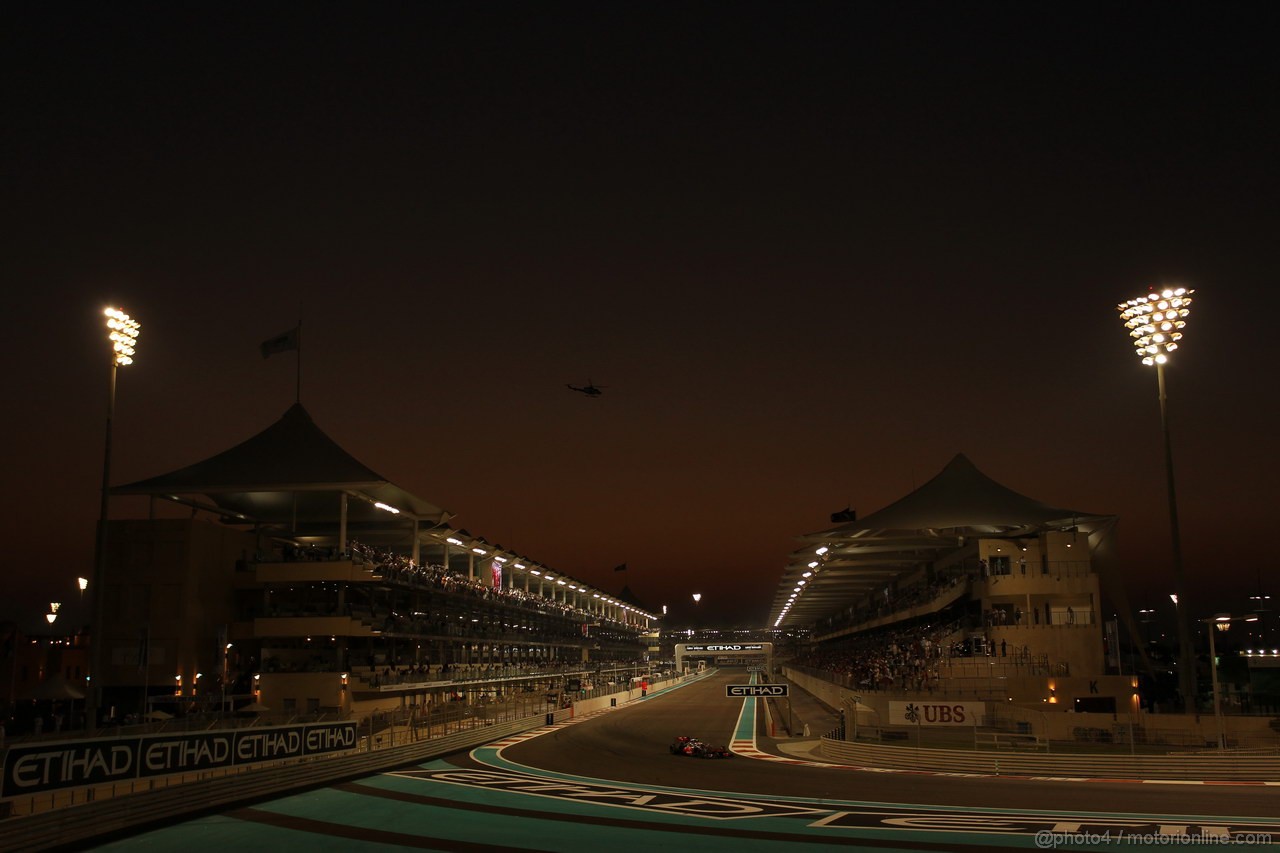 GP ABU DHABI, Gara: Jenson Button (GBR) McLaren Mercedes MP4-27
