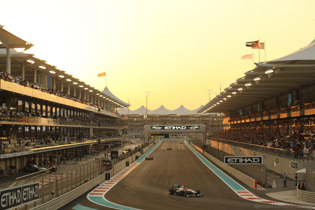 GP ABU DHABI, Gara: Michael Schumacher (GER) Mercedes AMG F1 W03