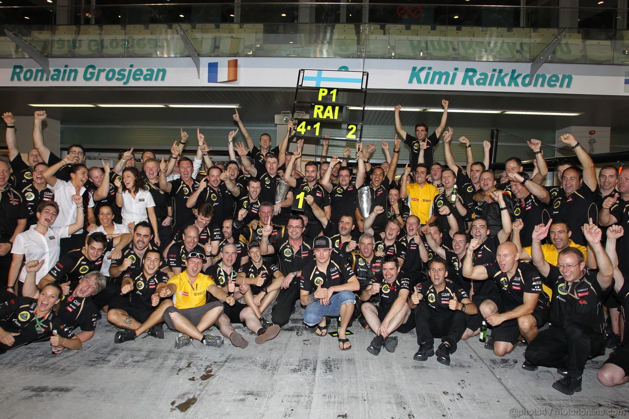 GP ABU DHABI, Gara: Kimi Raikkonen (FIN) Lotus F1 Team E20 (vincitore)
