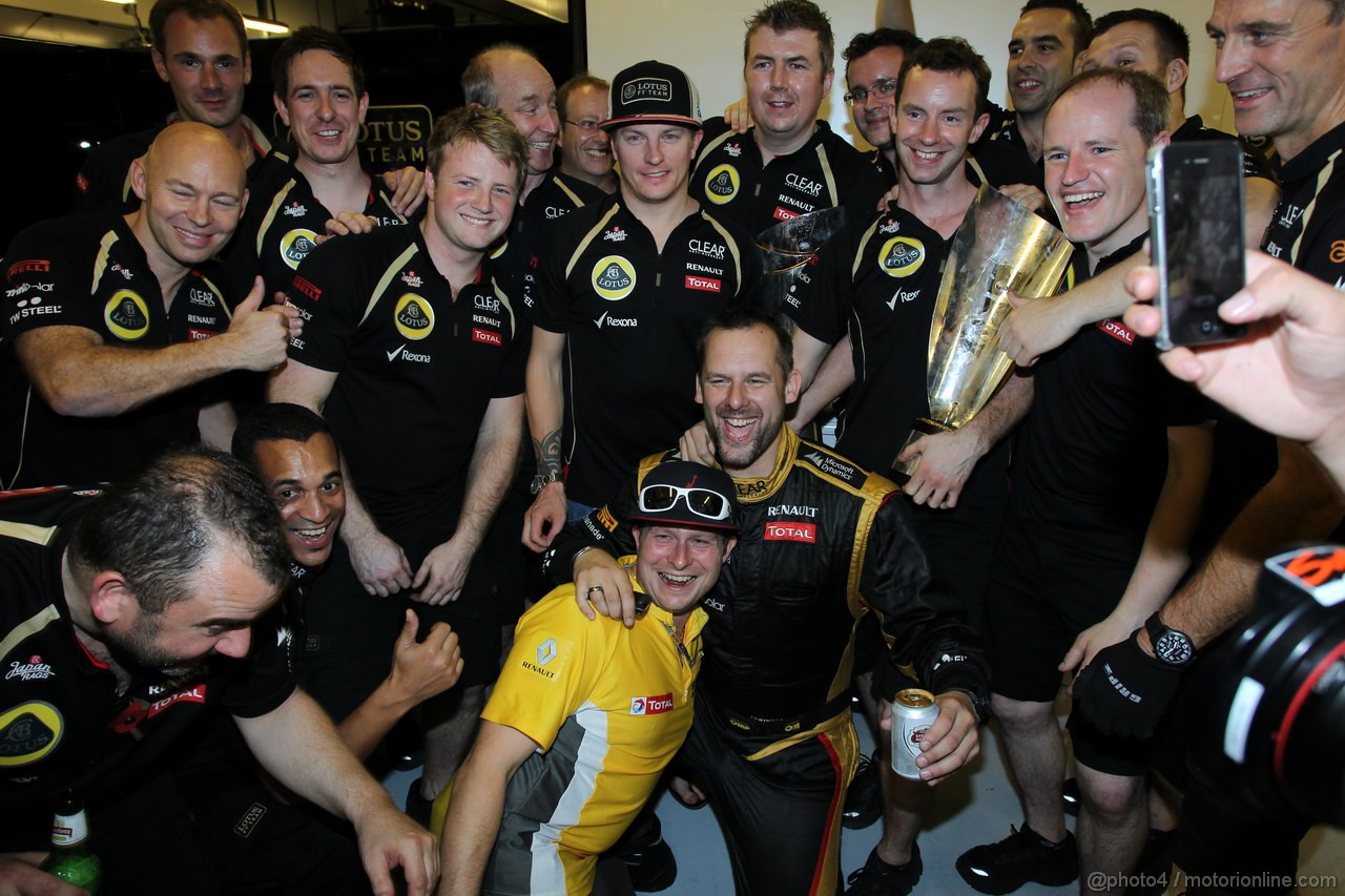 GP ABU DHABI, Gara: Kimi Raikkonen (FIN) Lotus F1 Team E20 (vincitore)