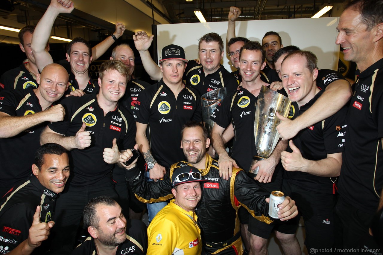 GP ABU DHABI, Gara: Kimi Raikkonen (FIN) Lotus F1 Team E20 (vincitore)
