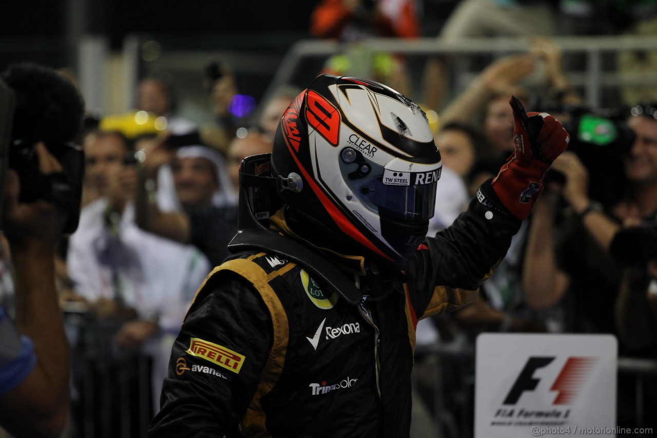 GP ABU DHABI, Podium: Kimi Raikkonen (FIN) Lotus F1 Team E20 (vincitore)