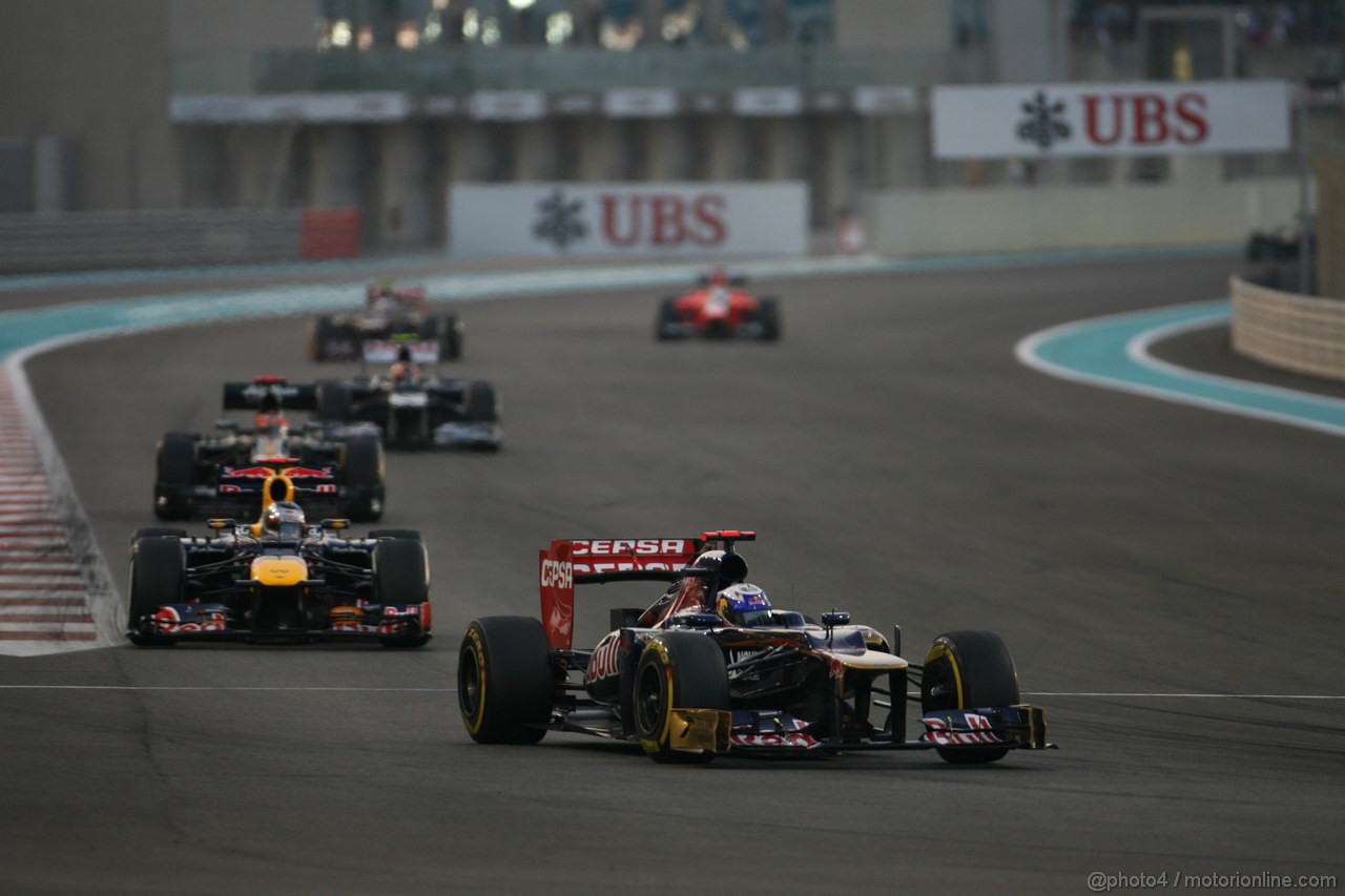 GP ABU DHABI, Gara: Daniel Ricciardo (AUS) Scuderia Toro Rosso STR7