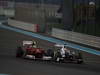 GP ABU DHABI, Gara: Sergio Prez (MEX) Sauber F1 Team C31 overtakes Felipe Massa (BRA) Ferrari F2012
