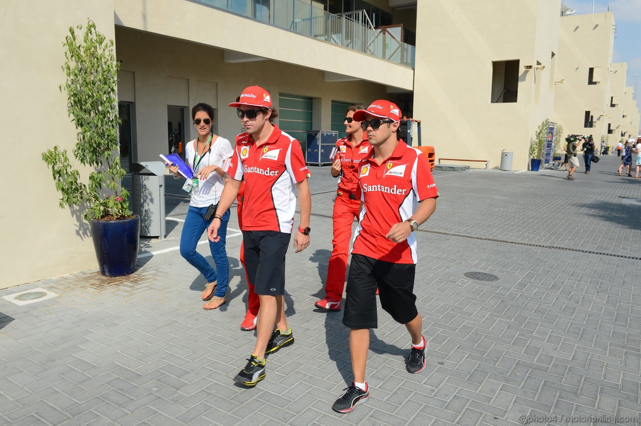 GP ABU DHABI, Fernando Alonso (ESP) Ferrari F2012 e Felipe Massa (BRA) Ferrari F2012