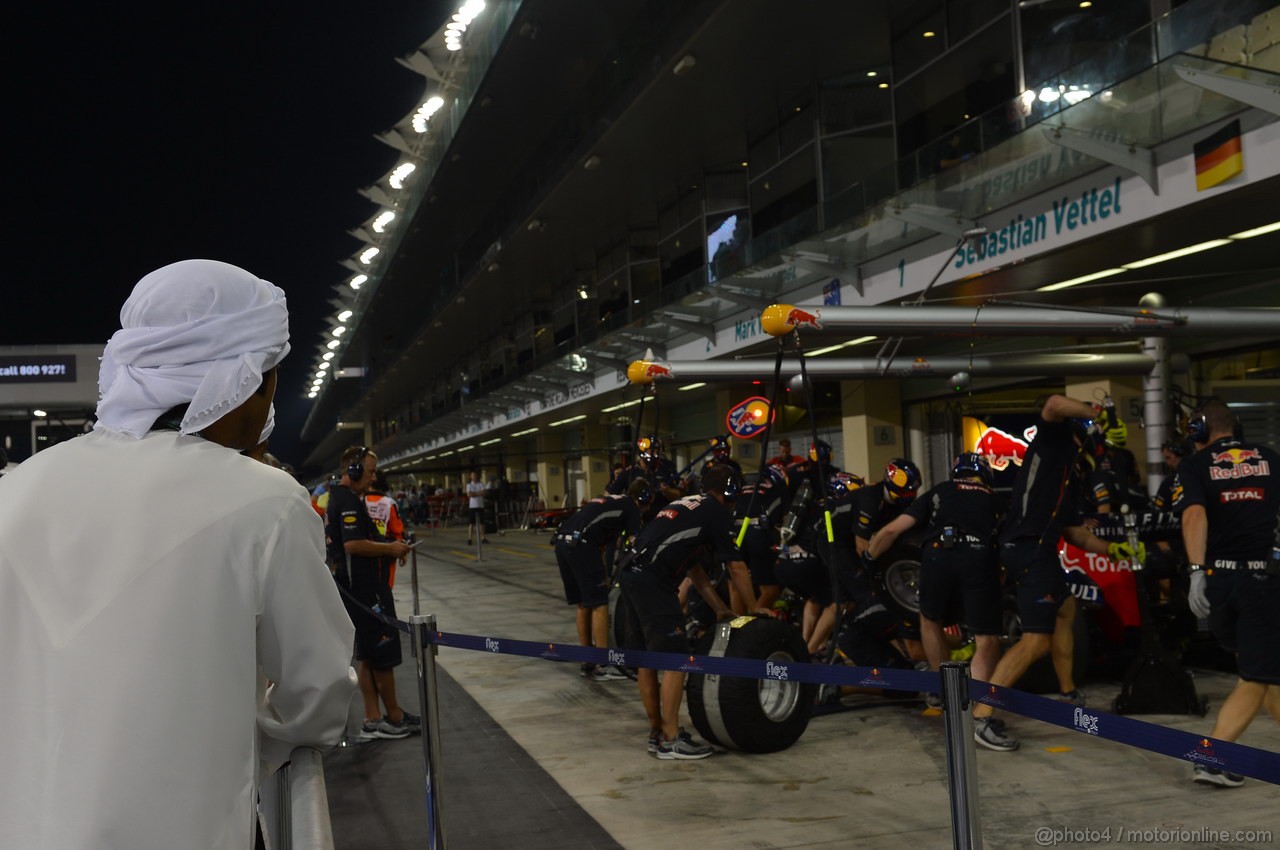 GP ABU DHABI, Pit Stop pratice