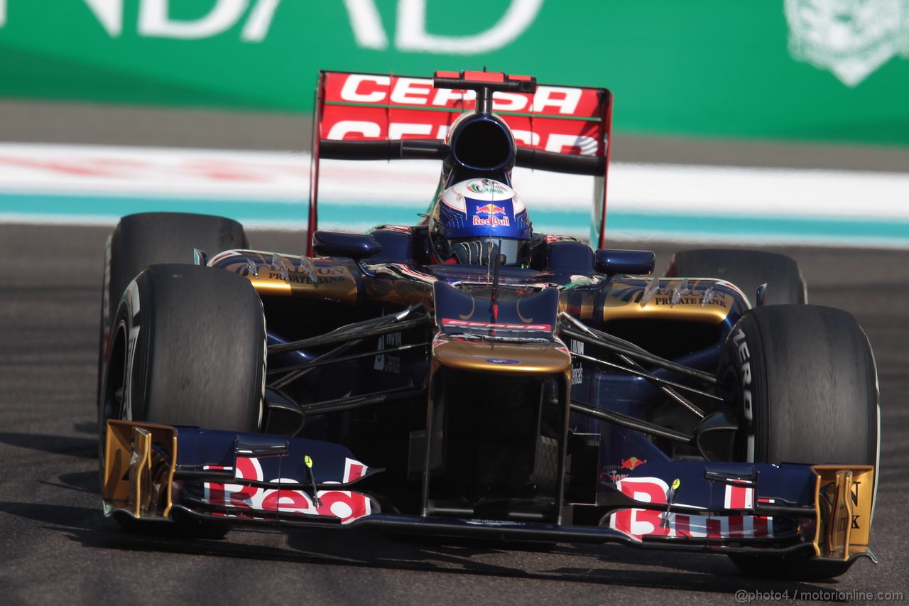 GP ABU DHABI, Prove Libere 3: Daniel Ricciardo (AUS) Scuderia Toro Rosso STR7