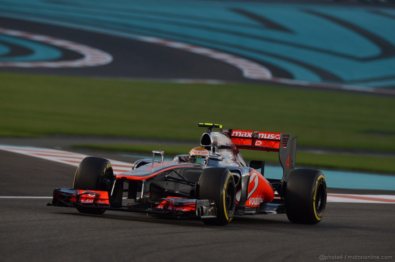 GP ABU DHABI, Qualifiche: Lewis Hamilton (GBR) McLaren Mercedes MP4-27