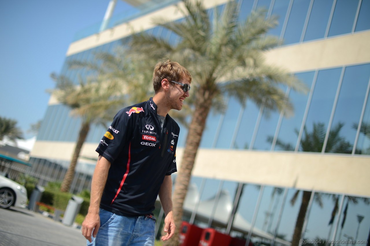 GP ABU DHABI, Sebastian Vettel (GER) Red Bull Racing RB8