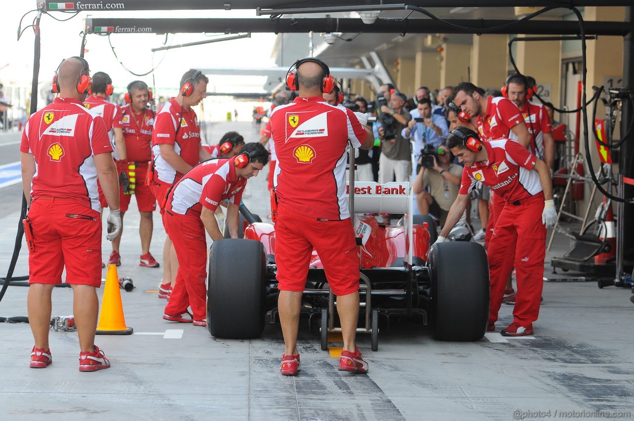 GP ABU DHABI, Prove Libere 1: Fernando Alonso (ESP) Ferrari F2012