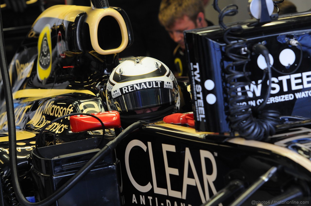 GP ABU DHABI, Prove Libere 1: Kimi Raikkonen (FIN) Lotus F1 Team E20