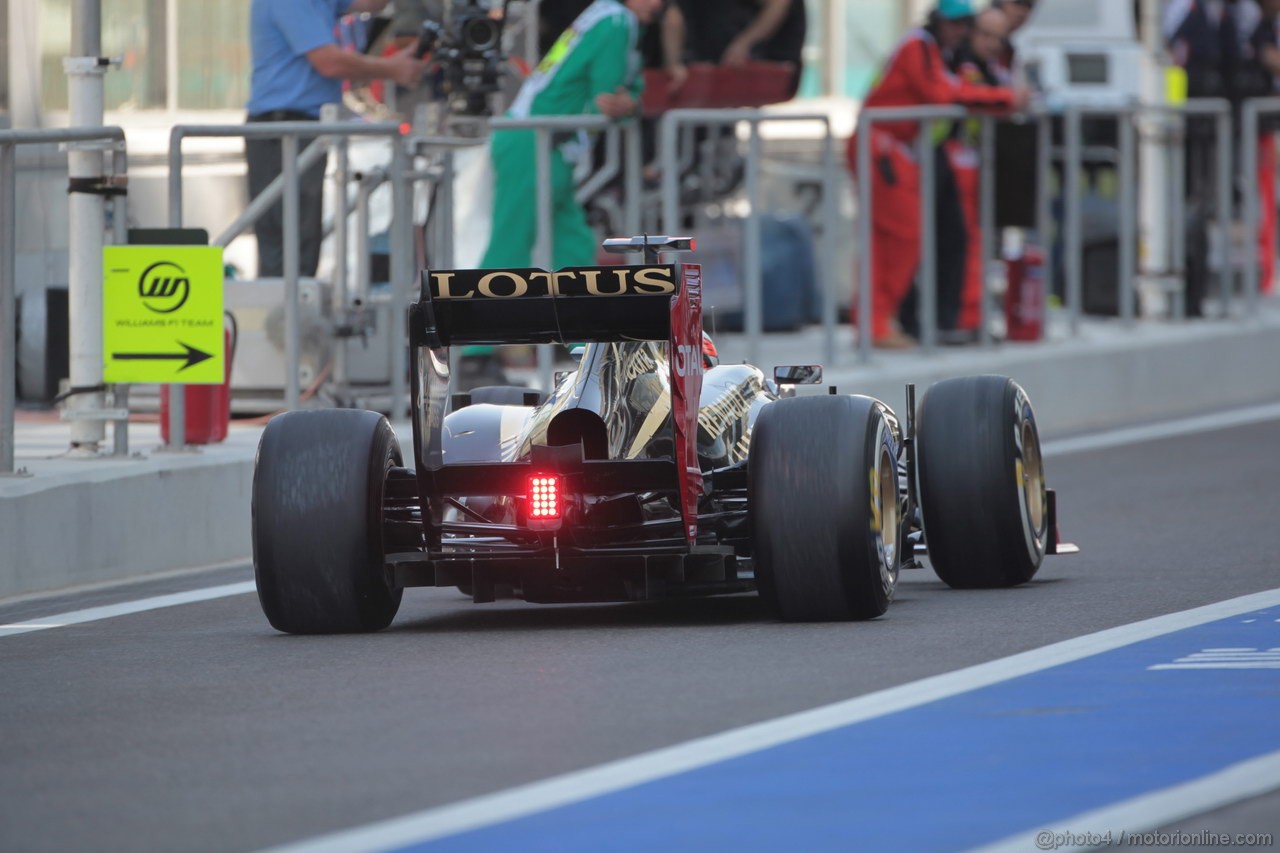 GP ABU DHABI, Prove Libere 1: Kimi Raikkonen (FIN) Lotus F1 Team E20