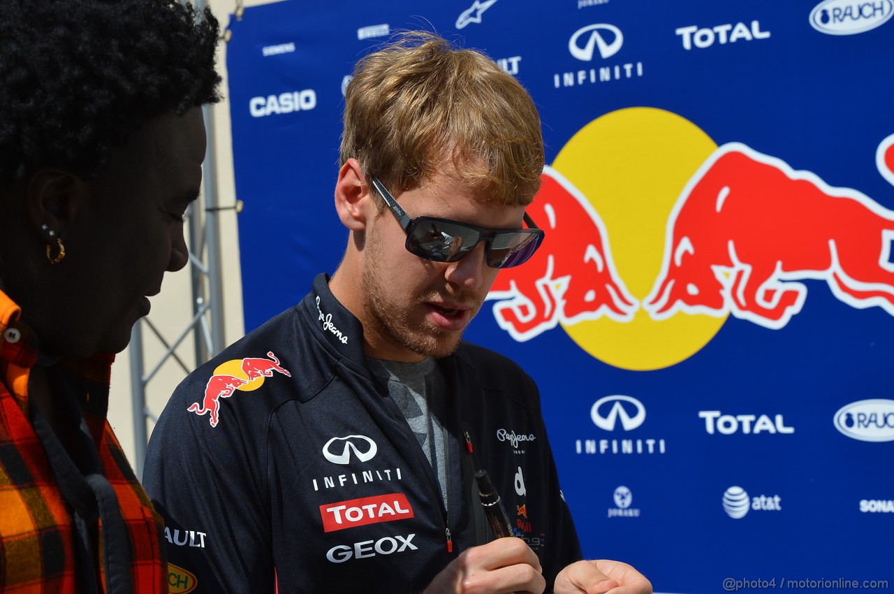 GP ABU DHABI, Prove Libere 1: Sebastian Vettel (GER) Red Bull Racing RB8