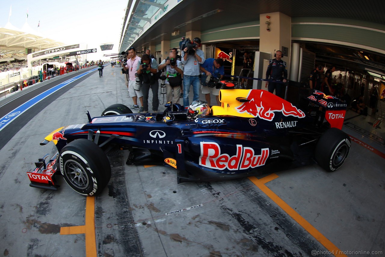 GP ABU DHABI, Prove Libere 1: Sebastian Vettel (GER) Red Bull Racing RB8