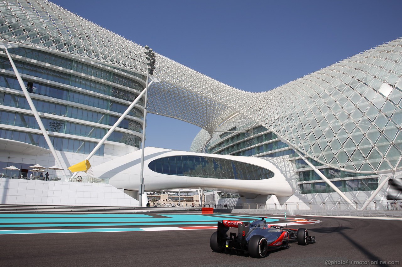 GP ABU DHABI, Prove Libere 1: Jenson Button (GBR) McLaren Mercedes MP4-27