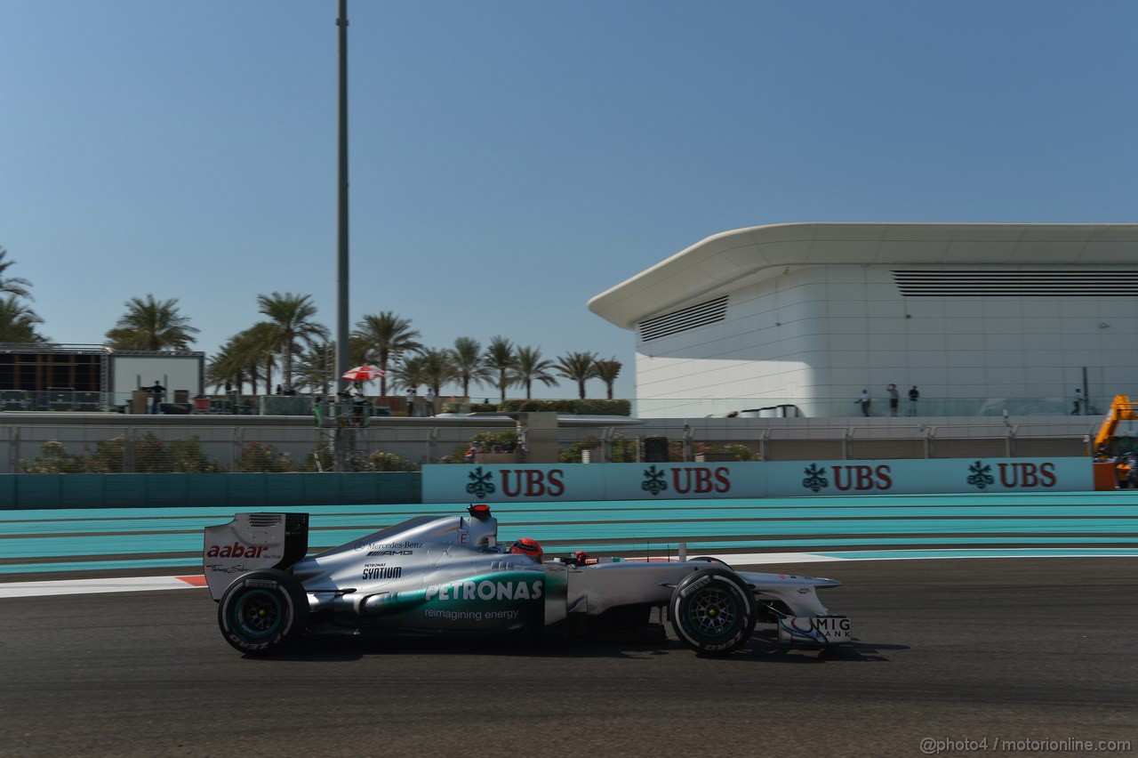 GP ABU DHABI, Prove Libere 1: Michael Schumacher (GER) Mercedes AMG F1 W03