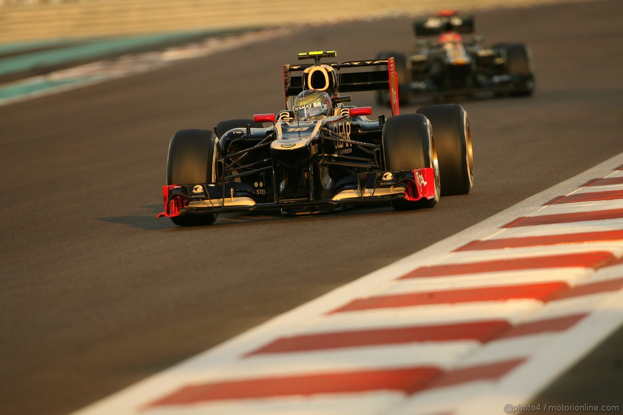 GP ABU DHABI, Prove Libere 2: Romain Grosjean (FRA) Lotus F1 Team E20