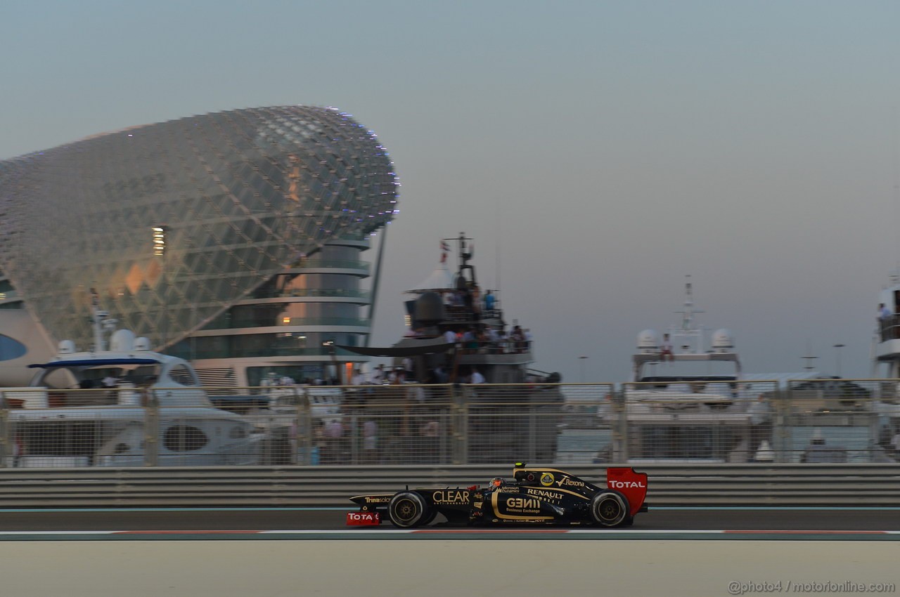 GP ABU DHABI, Prove Libere 2: Romain Grosjean (FRA) Lotus F1 Team E20