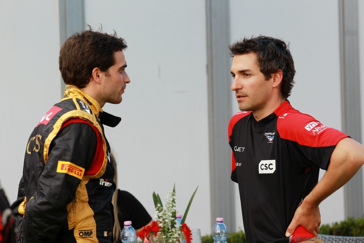 GP AUSTRALIA, Timo Glock (D) Marussia F1 Team & Jerome D'Ambrosio (BE) Lotus F1 Team