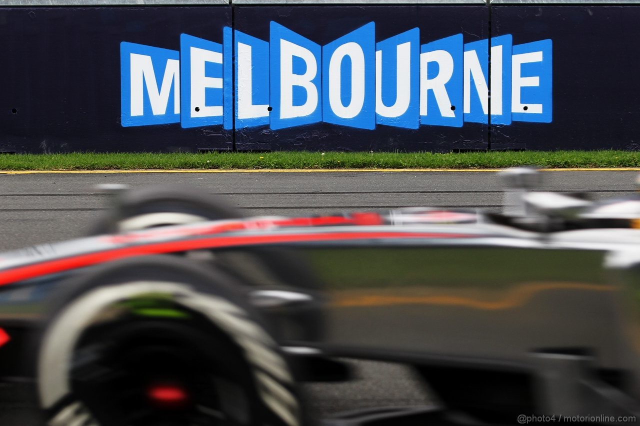 GP AUSTRALIA, Colour