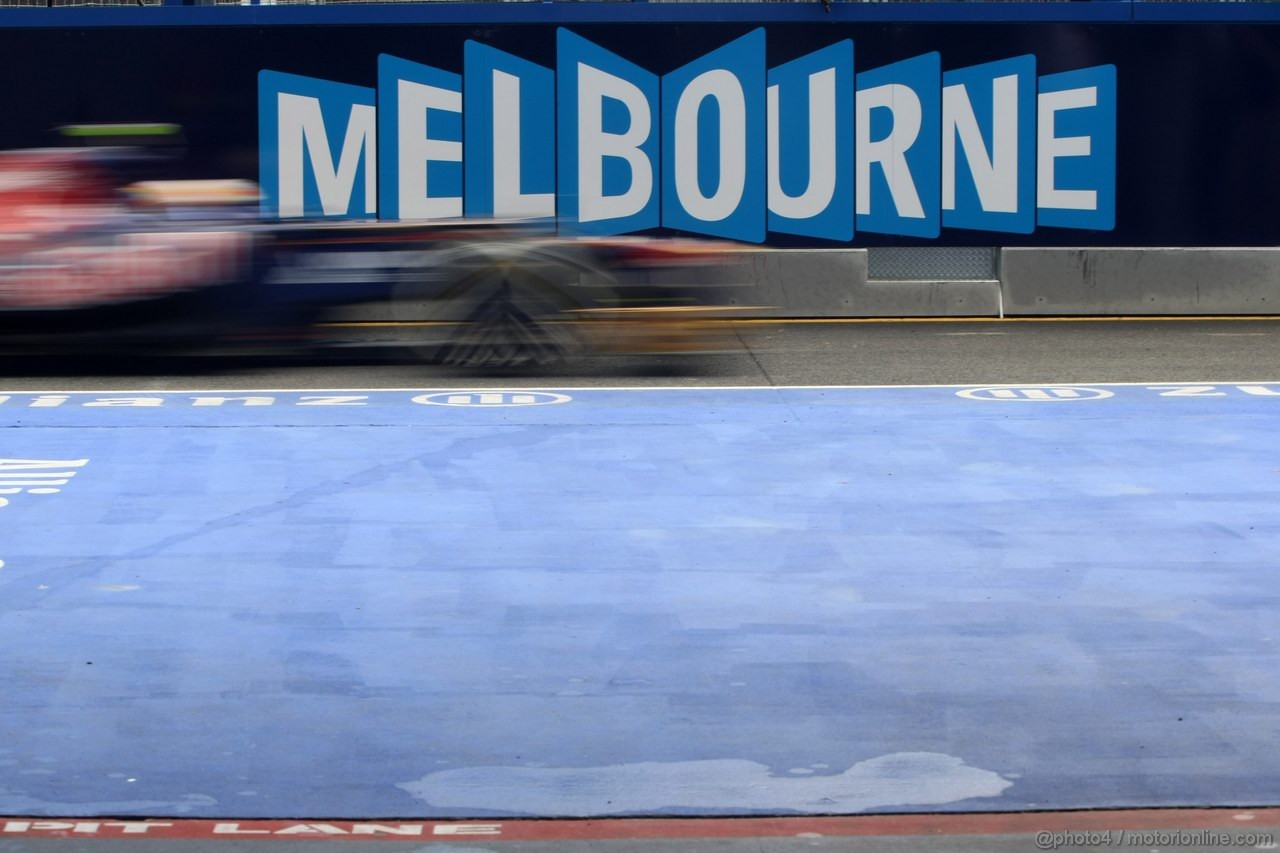 GP AUSTRALIA, Colour