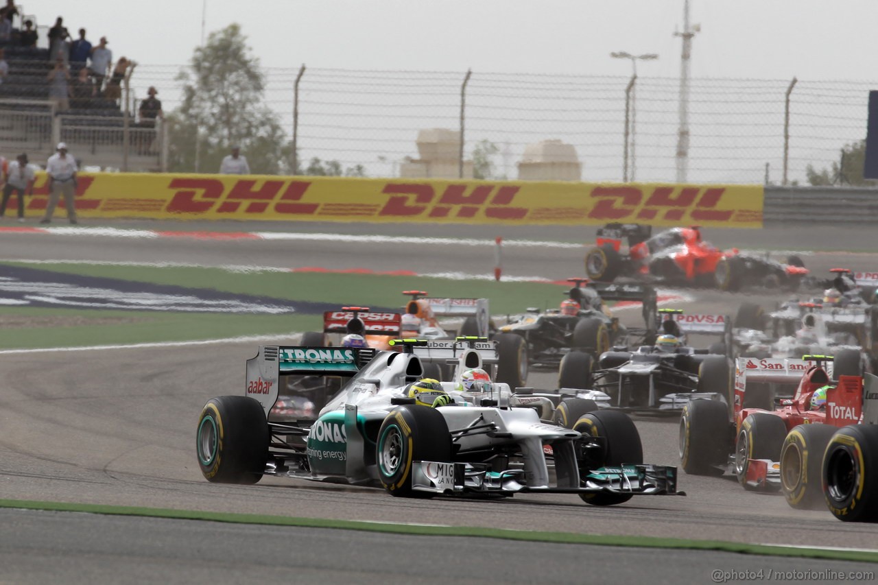 GP BAHRAIN, 22.04.2012- Gara, Start of the race, Nico Rosberg (GER) Mercedes AMG F1 W03 