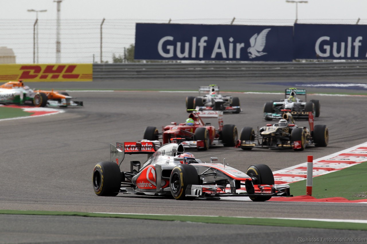 GP BAHRAIN, 22.04.2012- Gara, Jenson Button (GBR) McLaren Mercedes MP4-27 