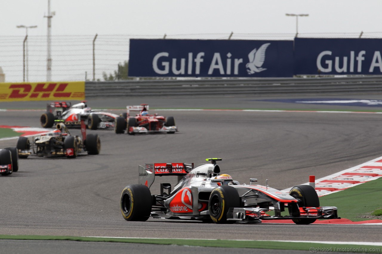 GP BAHRAIN, 22.04.2012- Gara, Lewis Hamilton (GBR) McLaren Mercedes MP4-27 