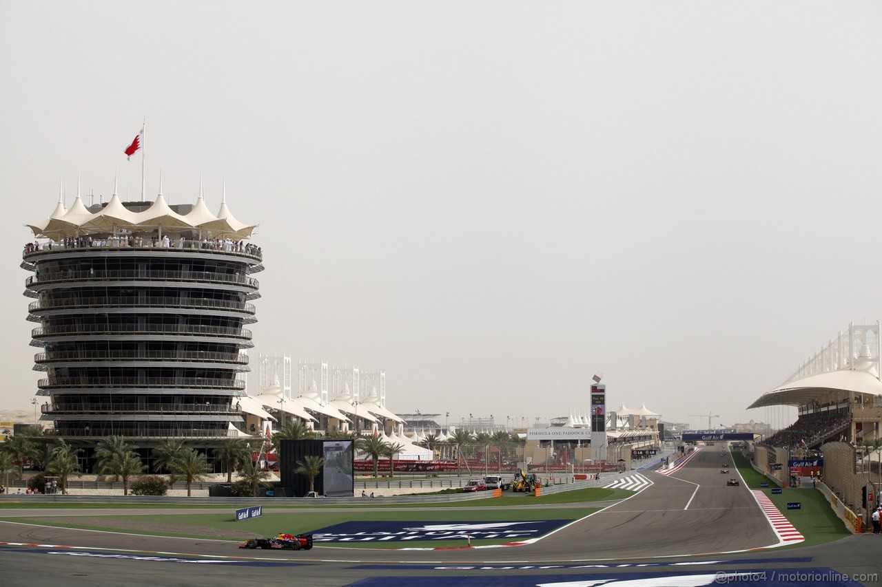 GP BAHRAIN, 22.04.2012- Gara, Sebastian Vettel (GER) Red Bull Racing RB8 