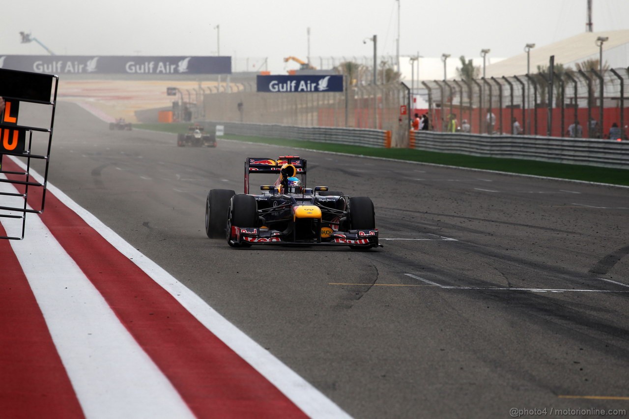 GP BAHRAIN, 22.04.2012- Gara, Sebastian Vettel (GER) Red Bull Racing RB8 vincitore 