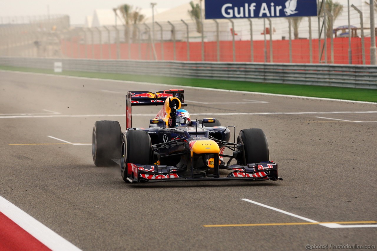 GP BAHRAIN, 22.04.2012- Gara, Sebastian Vettel (GER) Red Bull Racing RB8 vincitore