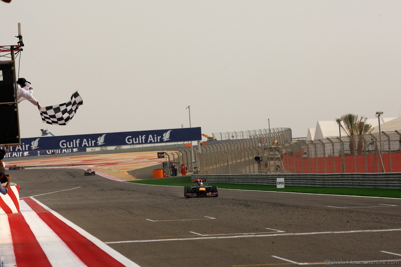 GP BAHRAIN, 22.04.2012- Gara, Sebastian Vettel (GER) Red Bull Racing RB8 vincitore