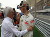 GP BAHRAIN, 22.04.2012- Gara, Bernie Ecclestone (GBR), President e CEO of Formula One Management  e Romain Grosjean (FRA) Lotus F1 Team E20 