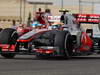 GP BAHRAIN, 22.04.2012- Gara, Fernando Alonso (ESP) Ferrari F2012 e Lewis Hamilton (GBR) McLaren Mercedes MP4-27 