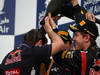 GP BAHRAIN, 22.04.2012- Gara, Sebastian Vettel (GER) Red Bull Racing RB8 vincitore, Romain Grosjean (FRA) Lotus F1 Team E20 e Christian Horner (GBR), Red Bull Racing, Sporting Director 