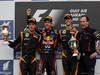 GP BAHRAIN, 22.04.2012- Gara, Sebastian Vettel (GER) Red Bull Racing RB8 vincitore, Kimi Raikkonen (FIN) Lotus F1 Team E20 secondo e Romain Grosjean (FRA) Lotus F1 Team E20 terzo with Christian Horner (GBR), Red Bull Racing, Sporting Director 