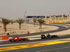 GP BAHRAIN, 22.04.2012- Gara, Fernando Alonso (ESP) Ferrari F2012 e Vitaly Petrov (RUS) Caterham F1 Team CT01 
