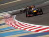 GP BAHRAIN, 22.04.2012- Gara, Sebastian Vettel (GER) Red Bull Racing RB8 davanti a Kimi Raikkonen (FIN) Lotus F1 Team E20 