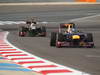 GP BAHRAIN, 22.04.2012- Gara, Sebastian Vettel (GER) Red Bull Racing RB8 davanti a Kimi Raikkonen (FIN) Lotus F1 Team E20 